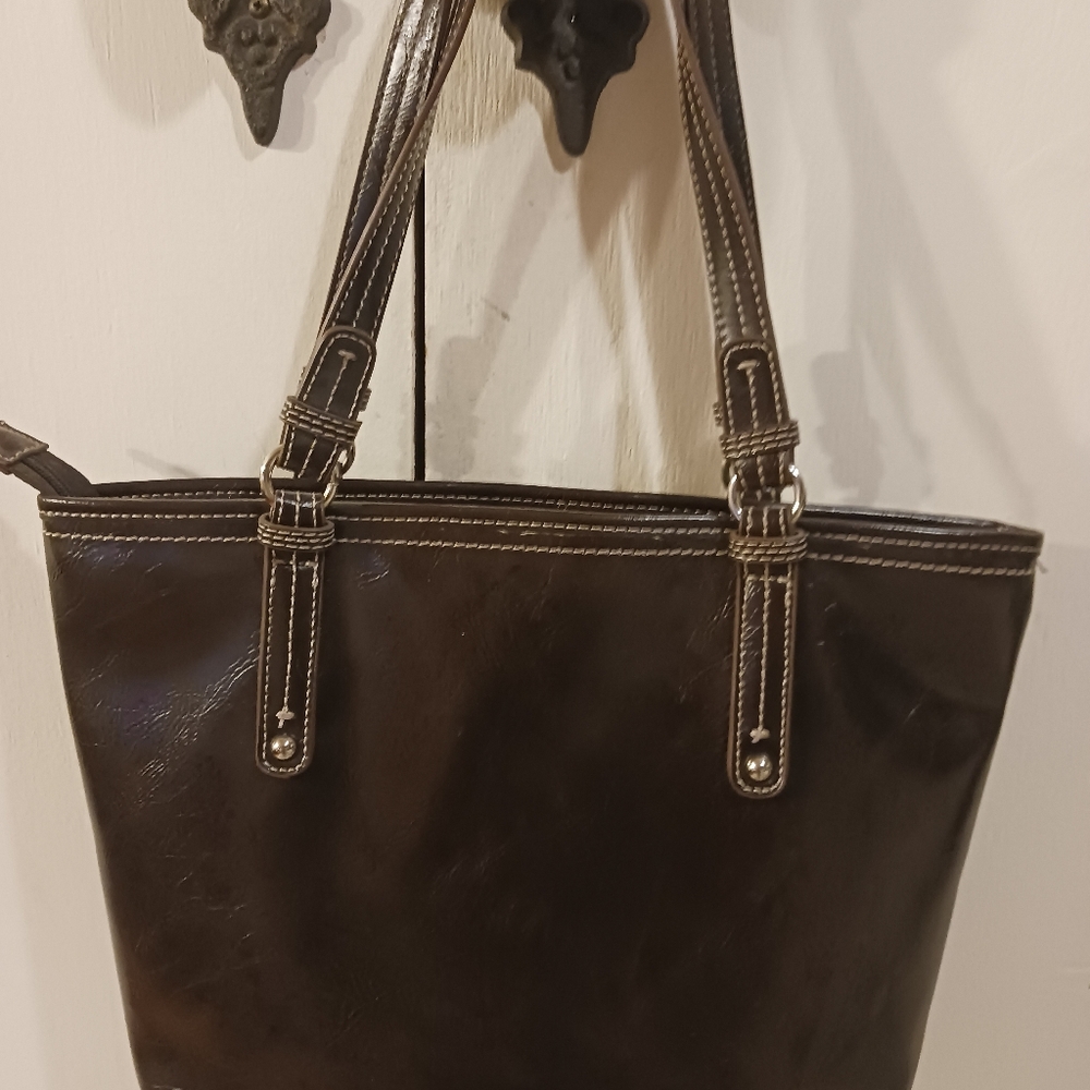 Nine&Co Tote - Picture 2 of 8
